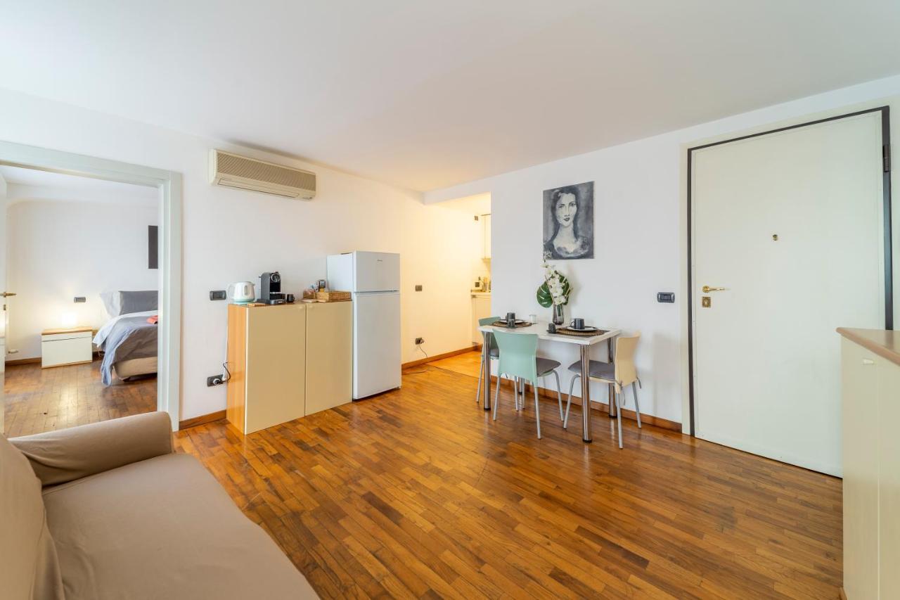 Apartmán Parrot House - Casa In Centro A Parma Exteriér fotografie