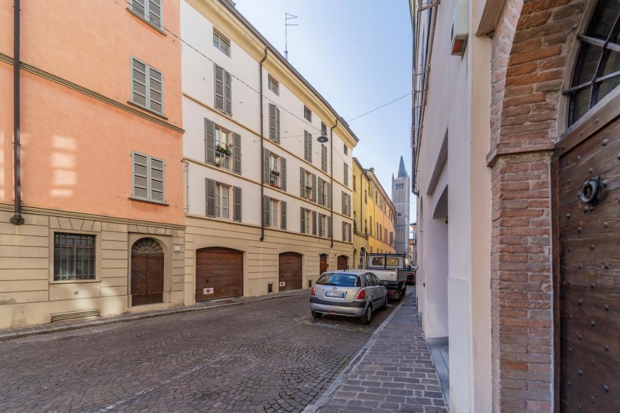 Apartmán Parrot House - Casa In Centro A Parma Exteriér fotografie